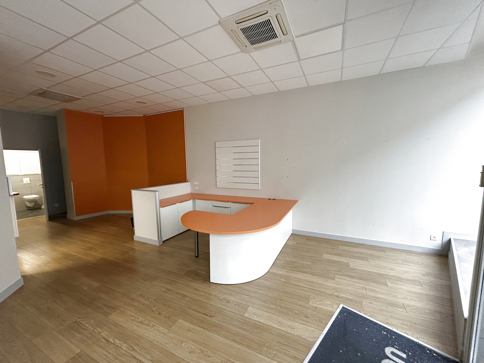 Image_, Local commercial, Saumur, ref :3075